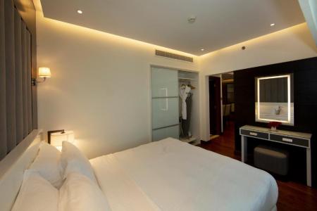 Отель Number One Tower Suites в Джумейра - ОАЭ