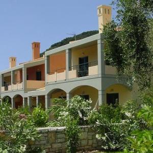 отель La Riviera Barbati Luxurious Apartments