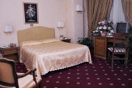 Отель The Cross Hotel в Рим - Италия