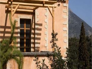 Kinsterna Hotel & Spa