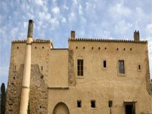 Kinsterna Hotel & Spa