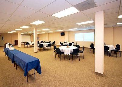 Comfort Inn & Suites Airport