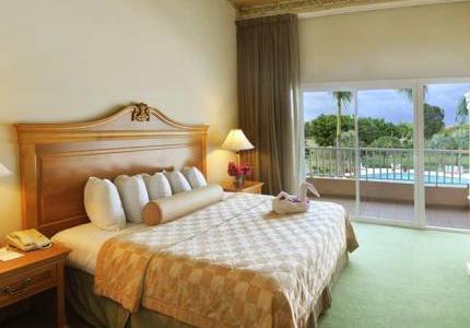 Embassy Suites Los Marlins Hotel & Golf Resort