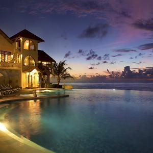 отель Blue Point Bay Villas & Spa