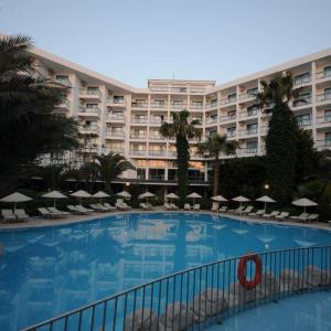 отель Tropical Beach Hotel