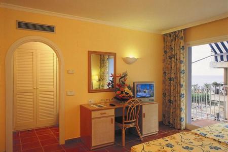 Отель Best Western Les Palmeres в Калелья - Испания