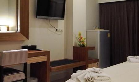 Отель April Suites в Паттайя Центр - Таиланд