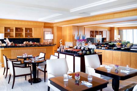 Отель The Ritz-Carlton Dubai International Financial Centre в Бур Дубай - ОАЭ