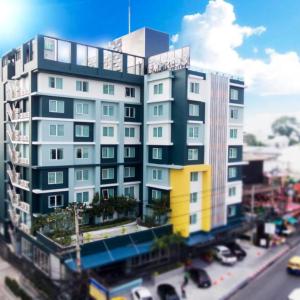 отель Empress Pattaya Hotel