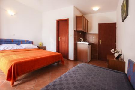 Отель Bonaca Apartments в Рафаиловичи - Черногория