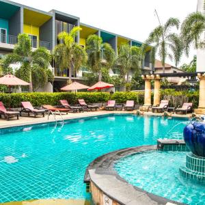 отель Lantana Pattaya Hotel & Resort