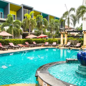 отель Lantana Pattaya Hotel & Resort