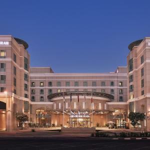 отель Crowne Plaza Jumeirah Dubai