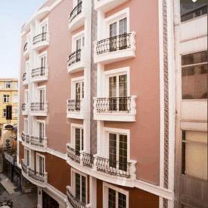 отель Boutique Maywood Hotel