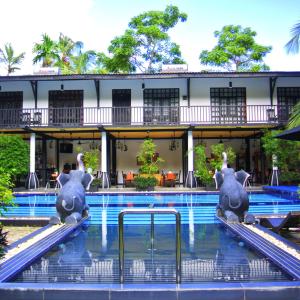 отель Flower Garden Hotel