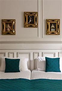 Отель Astotel Hotel Bradford Elysees в Париж - Франция