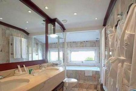 Grand Hotel De L`Opera