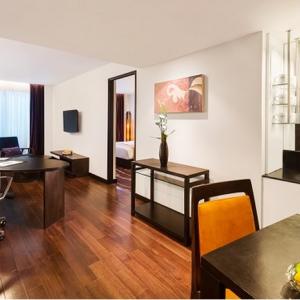 отель Radisson Suites Bangkok Sukhumvit