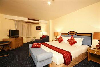 Отель Golden Beach Cha-Am в Ча-ам - Таиланд