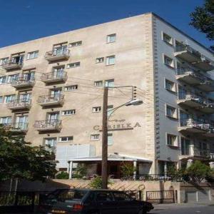 отель A Chrielka Hotel Suites