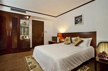 Отель May De Ville Corner Hotel в Ханой - Вьетнам