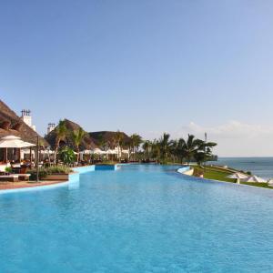 отель Sea Cliff Resort & Spa