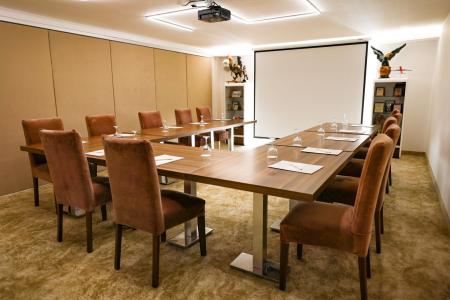 Отель The Corner Park в Коньяалты - Турция