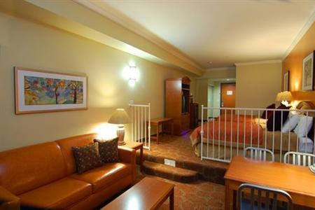 Desert Palms Hotel & Suites