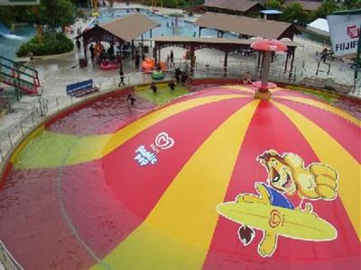 Bukit Merah Laketown Resort