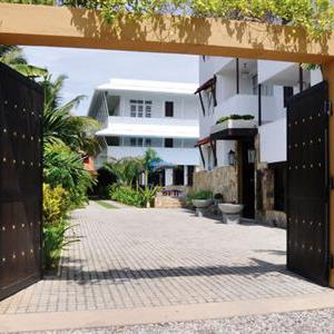 отель St. Lachlan Hotel & Suites