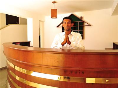 Отель St. Lachlan Hotel & Suites в Негомбо - Шри-Ланка