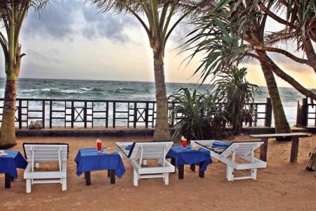 Отель Dalawella Beach Resort в Унаватуна - Шри-Ланка