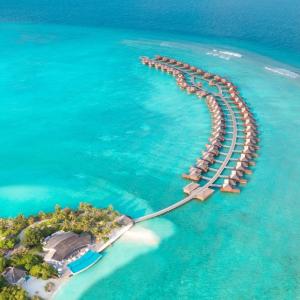 отель Hideaway Beach Resort & Spa