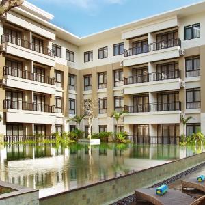 отель Grand Kuta Hotel & Residence
