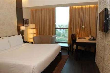 Fortune Select Metropolitan