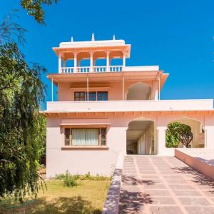 отель Dev Vilas