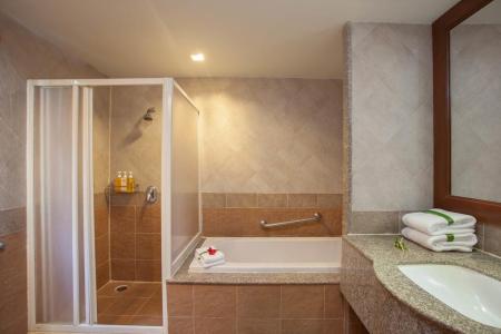 Отель By The Sea Phuket Beach Resort в пляж Панва - Таиланд