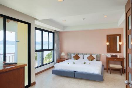 Отель By The Sea Phuket Beach Resort в пляж Панва - Таиланд
