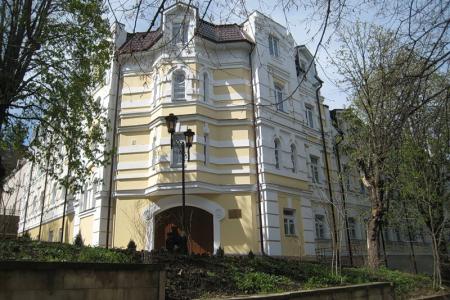 Отель Октябрь в Кисловодск - Россия