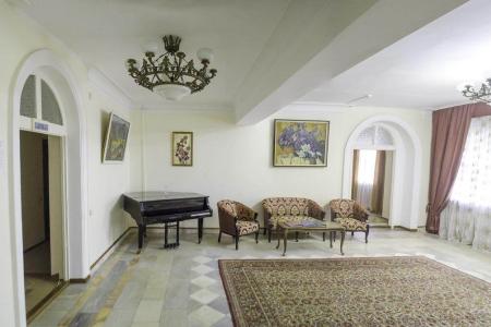 Отель Октябрь в Кисловодск - Россия