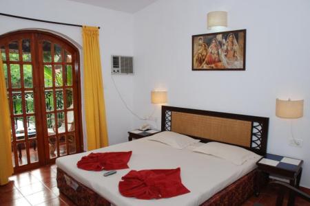 Отель Sea Breeze Resort Candolim в Кандолим - Индия