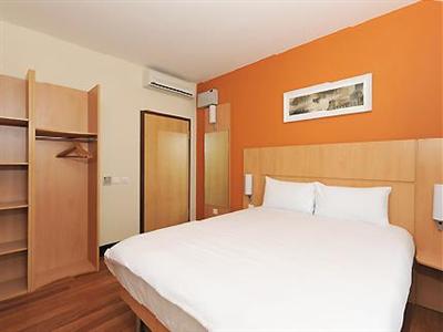 Ibis Belfast City Centre