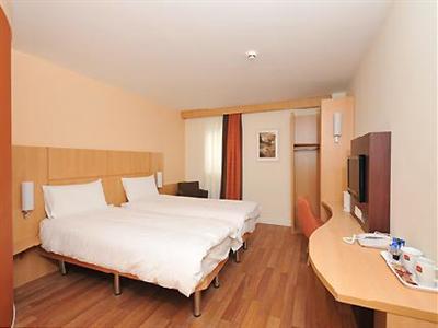 Ibis Belfast City Centre