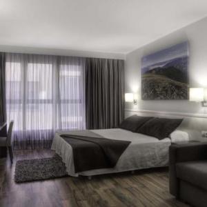 отель Hotel Exe Prisma