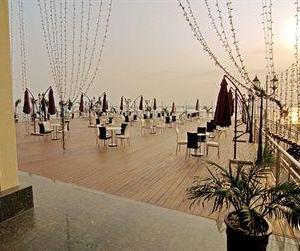 отель Cambodiana Hotel