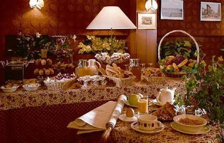 Отель Le Clement в Париж - Франция