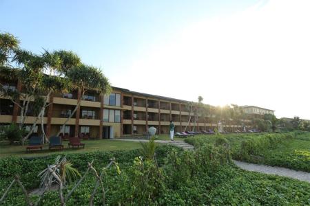Отель The Long Beach Resort в Коггала - Шри-Ланка