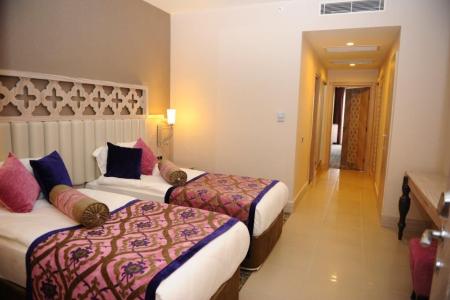 Отель Royal Alhambra Palace в Чолаклы - Турция