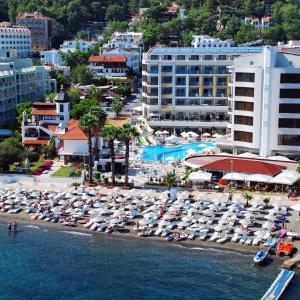 отель Golden Rock Beach