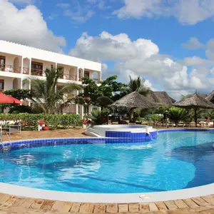 отель Reef & Beach Resort